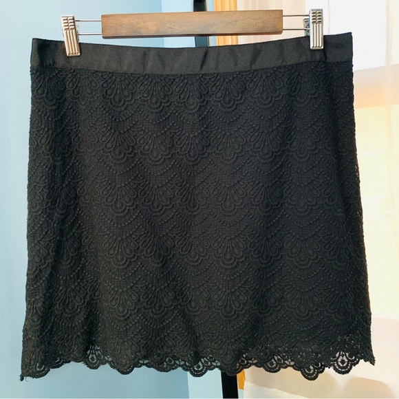 J. Crew Factory Dresses & Skirts - J. Crew Black Scallop Lace Mini Skirt